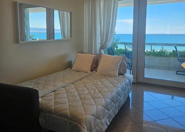 公寓 Sunset Cruise Peraía