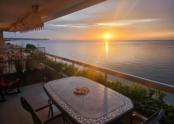 Sunset Cruise Апартаменты *